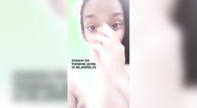 Una ragazza snella piace a un ragazzo con le sue tette piccole e la figa pelosa 19 min 50 sec