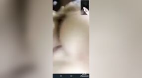 印度哥族印第安山雀在利弗卡姆（Livecam）向爱人炫耀她的裸露身体 6 敏 20 sec