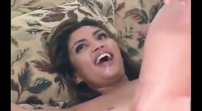 Un clip porno HD présente une superbe NRI appréciant sa grosse bite dans une scène torride en levrette 4 minute 40 sec