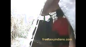 దేశీ గర్ల్ యొక్క మొట్టమొదటి అవుట్డోర్ సెక్స్ ఒక పడవలో బహిరంగ సెక్స్ ప్రచారం అవుతుంది 2 మిన్ 00 సెకను
