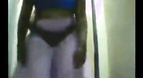 Indiase tante ' s nieuwe webcam porno video gefilmd door haar echtgenoot met intense seks scènes 1 min 20 sec