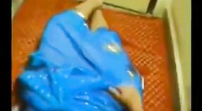 Indiase tante ' s nieuwe webcam porno video gefilmd door haar echtgenoot met intense seks scènes 0 min 50 sec