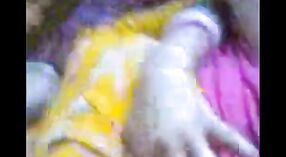 আন্টি-শাশুড়ি তার বাড়িতে কোনও ভাড়াটে সংস্থা উপভোগ করেন 2 মিন 20 সেকেন্ড