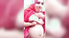Pakistani casalinga prende cattivo su phone con lei amante 3 min 10 sec