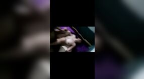 Desi muse loses haar virginity naar haar boyfriend in steamy video 2 min 40 sec