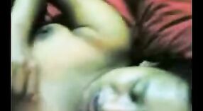 Safado Indiano bhabha obtém seu bichano martelado pelo vizinho na câmara 1 minuto 50 SEC