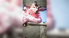 Une indienne se fait pilonner par un partenaire cachemiri XXX dans une vidéo desi mms 0 minute 0 sec