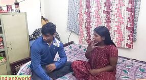 18-letnia Indyjska dziewczyna przeżywa swój pierwszy zakazany seks z amatorskim partnerem 0 / min 0 sec