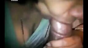 Indiano collegio studente cheats su lei Desi Calcutta Bhabha con altro corneo studente 0 min 50 sec