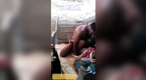 Bojo Desi lan pacar assam dheweke melu sawetara jinis omah sing uap 1 min 20 sec