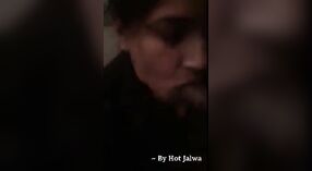 パキスタンのセックスビデオは、オンラインフェラチオセッションをキャプチャします 7 分 00 秒