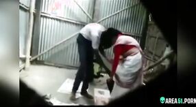 देसी एरोटिक एमएमएस वीडियो कब्जा भतीजे और चाची होने सेक्स में एक परित्यक्त घर 2 मिन 40 एसईसी