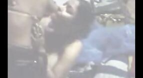 Indiase babe in slipje gets naar beneden en vies met haar jong boyfriend 2 min 20 sec
