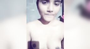 بنگلہ جنسی دیوی flaunts اس شاندار ننگے جسم 2 کم از کم 50 سیکنڈ