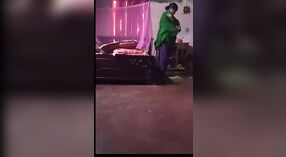 L'appétit insatiable de Bhabha pour le sexe l'amène à tromper Devar dans cette vidéo en caméra cachée 9 minute 20 sec