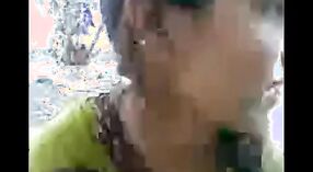 ಭಾರತೀಯ ಪತ್ನಿ ದೇಸಿ ಎಂಎಂಎಸ್ ಹಗರಣದಲ್ಲಿ ಶಿಶ್ನ ಹೀರುವ ತನ್ನ ಭರ್ತಿ ಪಡೆಯುತ್ತದೆ 3 ನಿಮಿಷ 20 ಸೆಕೆಂಡು