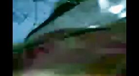 ಭಾರತೀಯ ಪತ್ನಿ ದೇಸಿ ಎಂಎಂಎಸ್ ಹಗರಣದಲ್ಲಿ ಶಿಶ್ನ ಹೀರುವ ತನ್ನ ಭರ್ತಿ ಪಡೆಯುತ್ತದೆ 4 ನಿಮಿಷ 50 ಸೆಕೆಂಡು