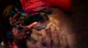 இந்திய பாபியும் அவரது ரூம்மேட் எம்.எம்.எஸ் வீடியோவில் ஃபோர்ப்ளேயில் ஈடுபடுகிறார்கள் 7 நிமிடம் 00 நொடி