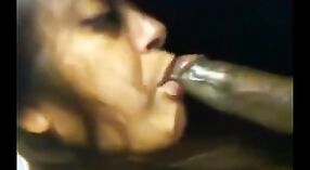 Amador indiano bhabhi cumpre seu desejo sexual com um boquete incrível 4 minuto 20 SEC