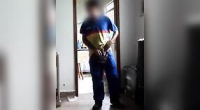 Indiano Bellboy Prende Cattivo con un Corneo Cliente in Caldo Mms Video 3 min 00 sec