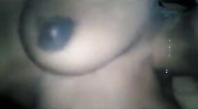 Indiana Bhabhi incomparável Deepthroat habilidades em vídeo HD! 7 minuto 00 SEC