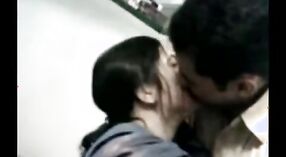 Video de sexo paquistaní presenta a una tía madura y a su marido insatisfecho 2 mín. 40 sec