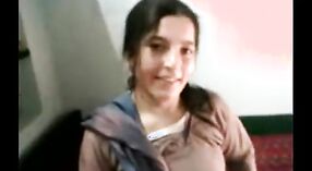 Pakistańskie seks wideo funkcje Dojrzała ciocia i jej niezadowolony mąż 3 / min 10 sec