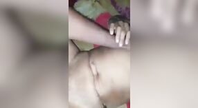 Esposa india de bengalí se pone traviesa con su vecino en este video 0 mín. 0 sec