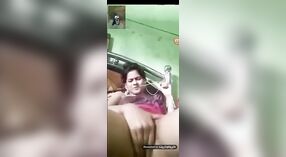 Video de sexo en bengalí con digitación y sexo telefónico en Bangladesh 3 mín. 40 sec