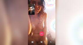 Pakistaans meisje wordt naakt en heeft seks met haar minnaar in een hete film 2 min 30 sec