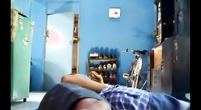 ভারতীয় মিশনারি খোকামনি লুকানো ক্যামেরা দিয়ে তার প্রেমিকের সাথে প্রতারণা করে 0 মিন 0 সেকেন্ড