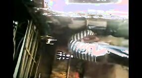 ఇండియన్ పోర్న్ వీడియో డాగ్గిస్టైల్ సెక్స్ లో నిమగ్నమైన ఒక గ్రామంలో భాభి నటించారు 1 మిన్ 40 సెకను