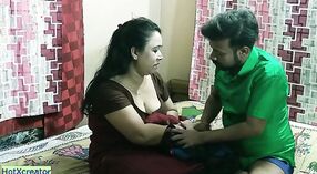 Indisches Babe bekommt ihren Arsch von einem hübschen Kerl geschlagen 3 min 00 s