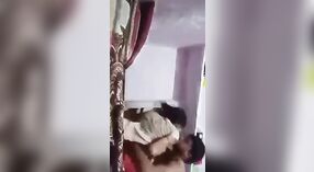 MMC-Skandal: Dampfendes Sexvideo eines indischen Paares 0 min 0 s