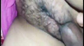 Video HD de la esposa india de Aparna disfrutando de sexo caliente y humeante 0 mín. 40 sec