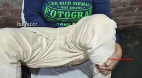 ভারতীয় গাই দেশি কলেজের মেয়ে বুশকে চোদাচ্ছে এবং তার মুখের উপর দিয়ে গেছে 6 মিন 10 সেকেন্ড