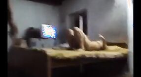 Desi bhabhi prende lei micio leccato e scopata in questo Indiano sesso video 6 min 50 sec