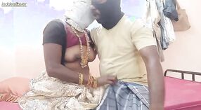 Indiase milf met grote borsten krijgt ondeugend in missionaris positie na pijpbeurt 4 min 30 sec