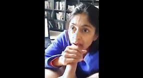 عمتي الجنس الهندي: ناضجة امرأة هندية البرية المنزل الجنس مع صديقها الشاب 5 دقيقة 20 ثانية