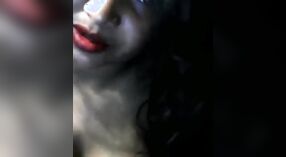 Girl Desi karo pus nyenyet masturbasi kanggo dheweke pacangan ing video mms 9 min 30 sec