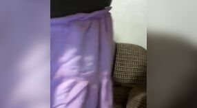 Girl Desi karo pus nyenyet masturbasi kanggo dheweke pacangan ing video mms 0 min 0 sec