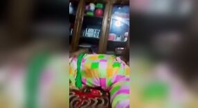 La sex tape à la maison d'un couple de Bangla Desi présente une action MMS intense 3 minute 00 sec