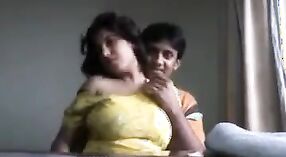Jaipur beauty indulges in foreplay and sex with her college friends! 2 min 20 sec