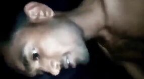 孟加拉性丑闻：从成人视频的角度来看，德西的紧身阴道被钻了 2 敏 30 sec