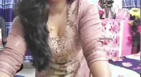 Desi girl Saniha gets a hot creampie on webcam in Bangla 1 dakika 00 saniyelik