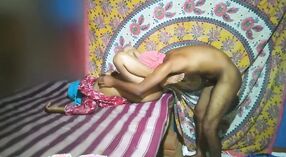 Indyjski nastolatek dostaje jej pierwszy smak domowy seks brata 4 / min 30 sec