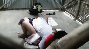 Hardcore Indiase seks in de garage: schandalig MMC video 6 min 50 sec