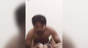 पाकिस्तानी पत्नी हो जाता है नीचे और गंदा के साथ उसके पति में इस भाप से भरा वीडियो 2 मिन 10 एसईसी