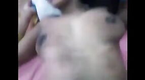 ہندی ایکس ویڈیو: پڑوسی کی خالہ نوجوان لڑکے کی طرف سے گڑبڑ ہو جاتا ہے 4 کم از کم 20 سیکنڈ