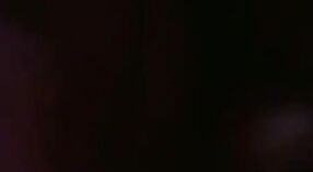 বড় দুধের ক্যান সহ অপেশাদার কলেজ মেয়ে চড়ার আগে একটি ব্লজব দেয় 6 মিন 20 সেকেন্ড